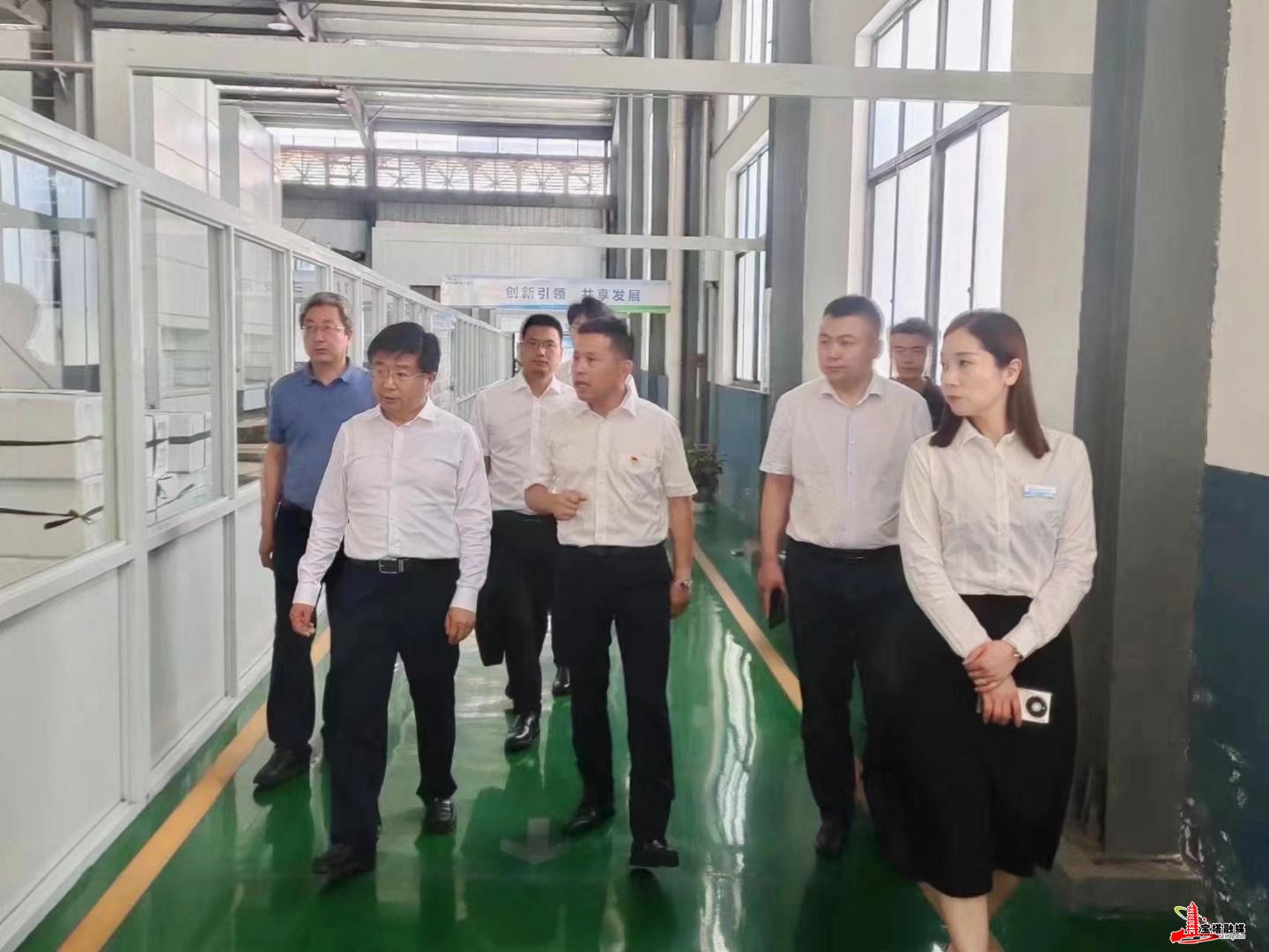 图灵测试简史 当机器学会“假装”人类，我们该如何定义思考？